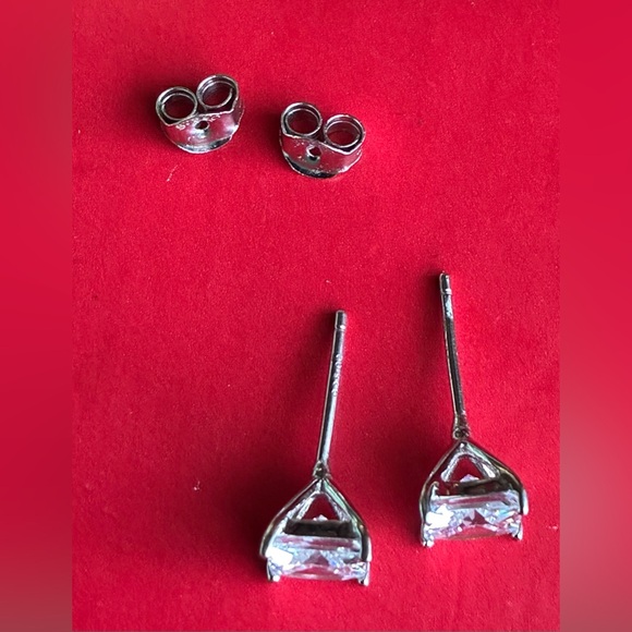 925 Silver Earrings,Elegant Silver Square Crystal Earrings - Picture 4 of 4